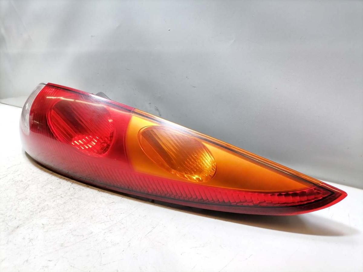 Nissan Almera Tino original R&uuml;cklicht R&uuml;ckleuchte Schlussleuchte rechts Bj.2003